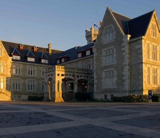 Palacio de la Magdalena  Vincci Puertochico Santander