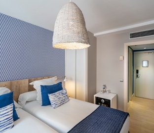 Habitación estándar  Vincci Puertochico 4* Santander