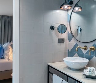 Baño  Vincci Puertochico Santander