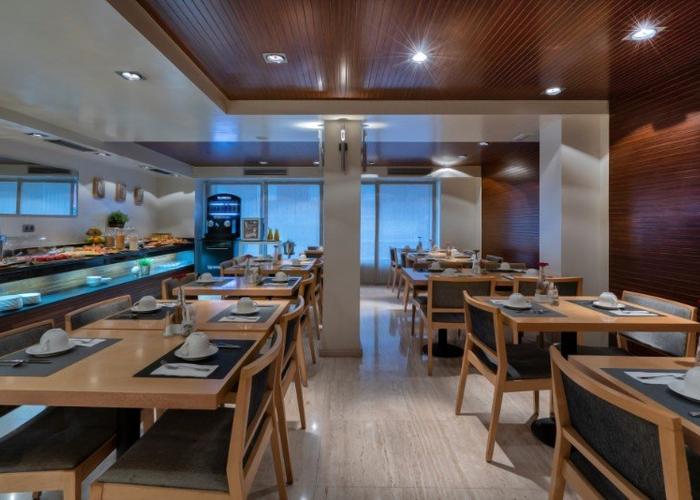 Breakfast Room Vincci Puertochico 4* Santander Breakfast Room Vincci Puertochico 4* Santander